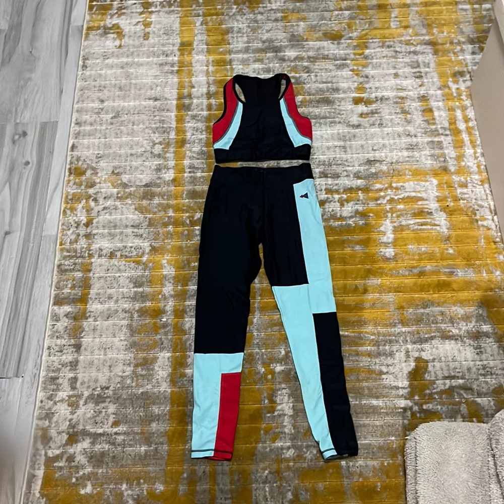 LAAIN workout set